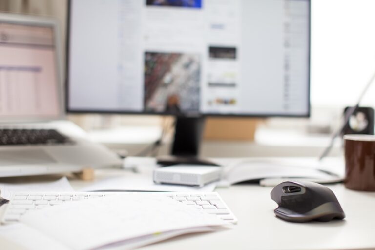 The Best Tech Gadgets to Enhance Your Office Experience Online